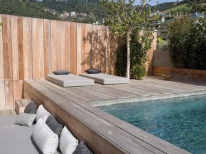 Diseño de jardines integrales en Barcelona. Diseño lounge con piscina